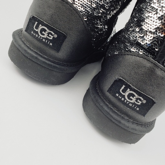 UGG | Girl's Youth Sequin Silver/Black Boots - 6 - Picture 6 of 8